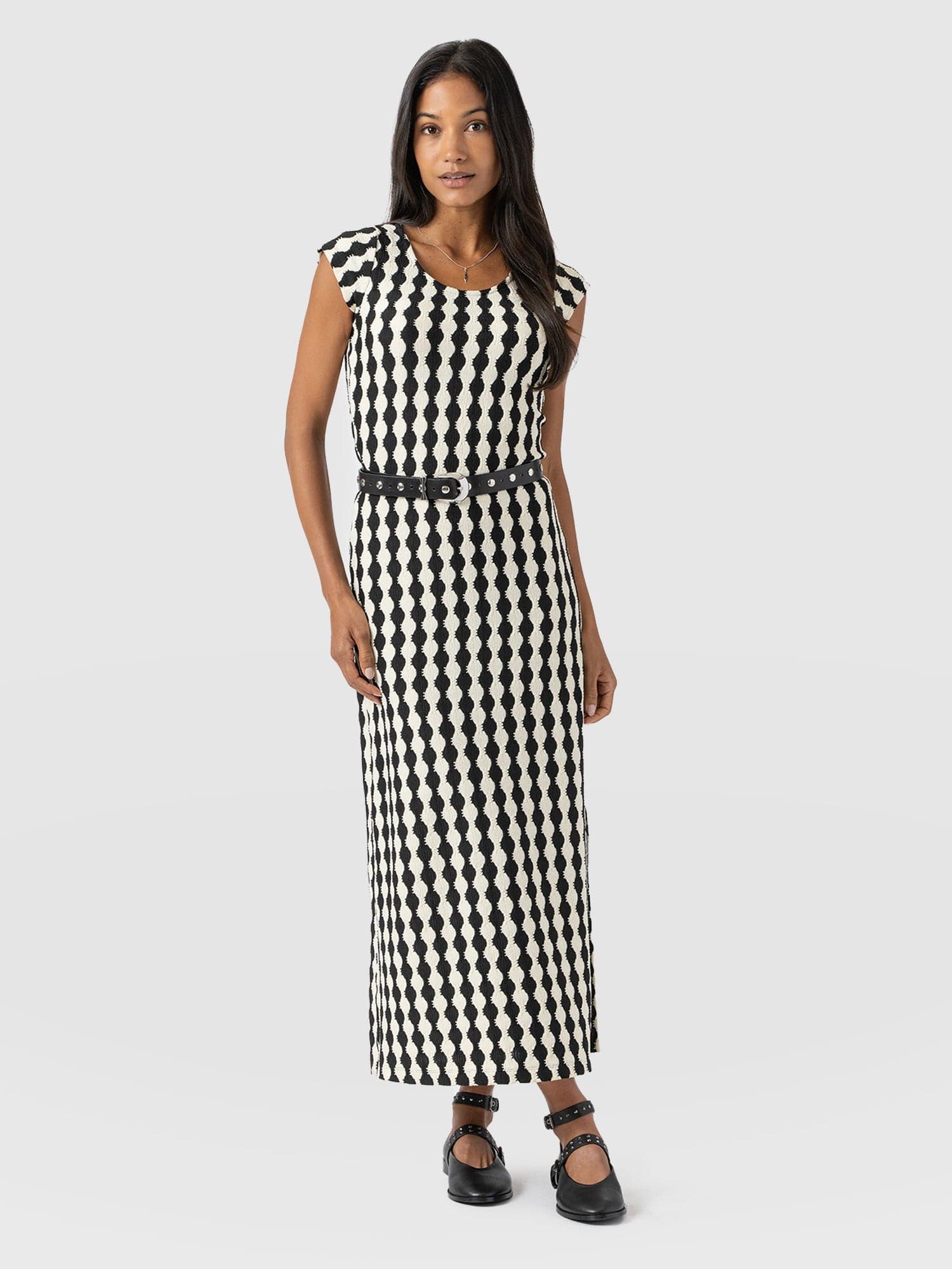 Edna Scoop Neck Midaxi Dress - Black/Cream - Women's Dresss | Saint + Sofia® EU